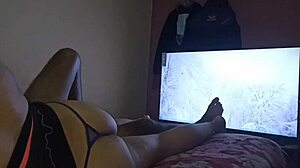 Venezuelan Milf Spreading Huge Ass
