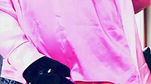 Amateur tranny veronica plays with toys alone at home 😘