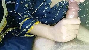 Indian bhabhi craves cum with deep dorm sucking