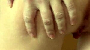 Alineflavio blondínka MILF ukazuje chlpatú piču update