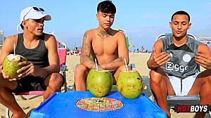 Fodendo o safado com meu melhor amigo!