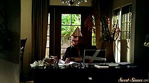 Glamorous Babe Gets Pussyfucked and Jizzed in Roleplay.