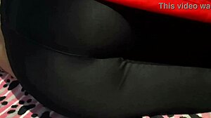 Kan ikke slutte å glo på latina-kjærestas hete rumpe... vil knulle den så fælt!