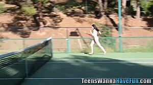 Amateur Teen Lesbians Eat Pussy at Party