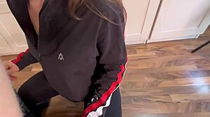 Public Cum in Mund und Creampie – total geil!