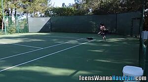 Amateur Teen Lesbians Eat Pussy at Party