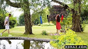 거대 자지 이웃 캐시디 클라인 아내 야외 박기