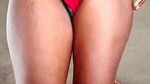 अफ्रीकी बेब की चूत चोदी और क्रीम से भर दिया