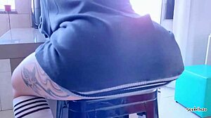 Fill my pussy with cum?