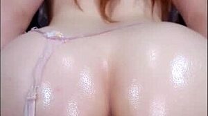 Tyk røv pawg rider stort dildo til klimaks - hvor længe?