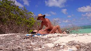 Wanna see me bang my girlfriend on the beach?