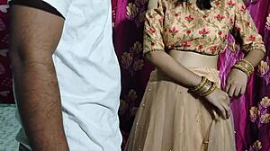 Η πούτσα της θετής αδερφής τεντώνεται από τον θετό αδερφό σε άγρια κοντινή δράση. Πώς νιώθει;