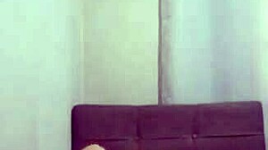 novinha cheating on boyfriend, showing wet pussy to guys 😏