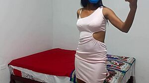 sexy indian babe flashes ass in sensual homemade greeting