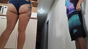 Divje sem nikal prijateljev trd kurac, ko mož ni bil doma - tveganje me je naredilo glasnejšo!