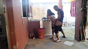 Горничная не смогла устоять перед моим твердым монстр-членом после ухода жены