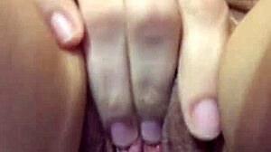 لعب مع كس رطب وطيز مع شريك عضلي