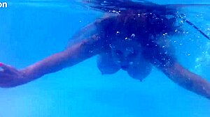 is melissa the mermaid in the pool?