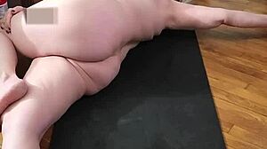 hot milf naked yoga jerkoff