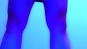 クリスマスドミネーションがクロスドレスプレイで生々しい