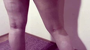 Eu fodo meu cu com diferentes dildos