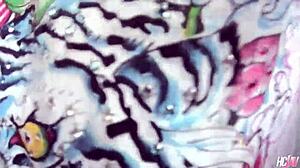 Hei, vil du se Sarina Tsubaki suge kuk på offentlige steder?