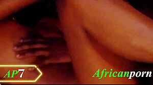 อยากเห็นสาวเอ็บบี้ 18+ โดนควยเจาะแรงในท่าโด๊กกี้ไหม?