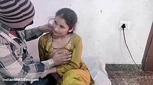 भारतीय पत्नी, क्या तुम इस विशाल खतना किए हुए लंड को अंदर संभाल सकती हो??