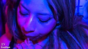 paola sucks her toes deepthroat style barefoot