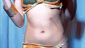 Bonneyuwu Cosplays Leia In Star Wars Scene