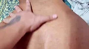 parto el culo enorme de mi hijastra que rico ver mi verga entrando por ese ano dilatado