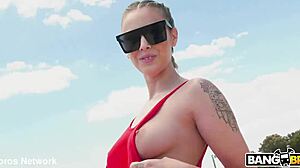 Lya’s risky bench sex with a hot Spanish blonde! 😍