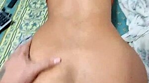 parto el culo enorme de mi hijastra que rico ver mi verga entrando por ese ano dilatado