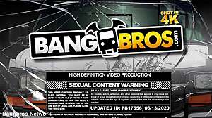 Lya’s risky bench sex with a hot Spanish blonde! 😍