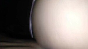 เย็ดหีแหกแตดเอาควยยัดหีในท่าหมาจนน้ำแตกทำเอาแตดแฉะ