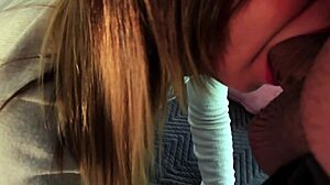 Завареният татко се промъква да напълни сладката 18+ тийнейджърка със сперма в POV