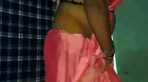 Hot Mujra In Saree By Shemale Dancer