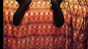 i'm watching flaquito arrecha se mueve ricoo