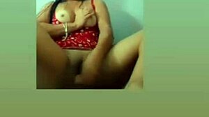 Young Novinha Feels Pleasure Using Dildo Usa Intense