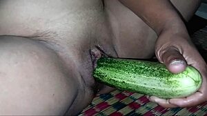 Sexy Amateur Achieves Orgasm Teasing Shaved Pussy with Fruit