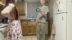 Отчим трахает узкие дырочки няни после поздней ночи