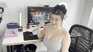 Step bro can’t stop gooning over dirty roleplay! 😏