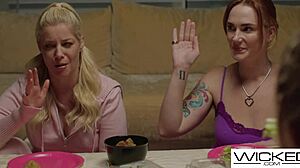 Wicked Lexi Luna Dives Into Hot Redhead Pussy Fantasy!