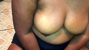 Morena Bateu Uma Para Min e Gozei Nos Peitos Dela Completo No Red