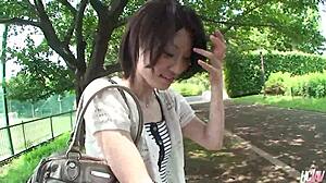 日本人Mizukiの剛毛マンコに熱ザーメン満タン