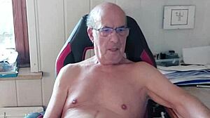 norbertww cums on cam at chaturbate