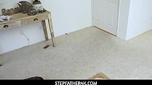 يا هلا، بايبر برنتيس تتعشق مع زوج أبها في ليلة الموعد! 🔥😉