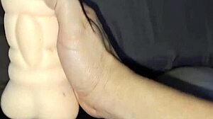 เฮ้ย ดูตุ๊กตาเย็ดโดนน้ำเงี่ยนเหนียวๆ เต็มข้างใน!