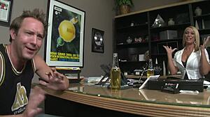 Fucking Blonde Milf Melanie Monroe