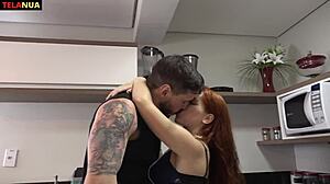 Diversión en la cocina con mi criada brasileña traviesa